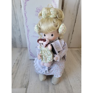 Enesco Precious Moments tell me the story of Jesus Hamilton Collectible doll