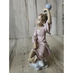 Lladro summer Angel 6148 boy Angel Cherub vase memorial figurine