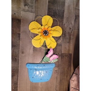 Plotted flower plant butterfly garden metal decor