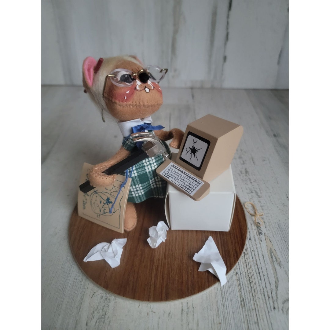 Annalee Secretary Mouse Broken Computer Doll Society - Etsy