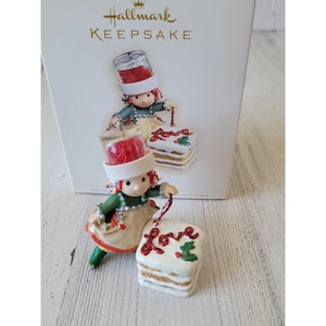 Hallmark sprinkle the Merry Baker&#39;s ornament Xmas Decor glitter