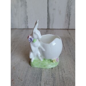 Ceramic white bunny Easter egg holder figure home decor