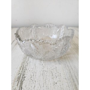 Cuenco vintage americano de cristal tallado brillante con flores