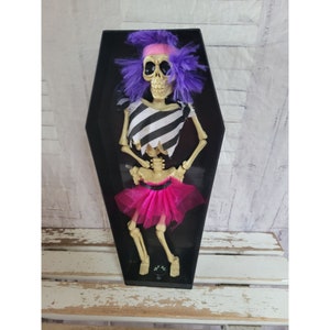 Halloween punk rocker skeleton animated sound hanging table prop