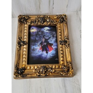 Alchemy Carta plastic photo frame skull skeleton Duke scary Halloween home decor