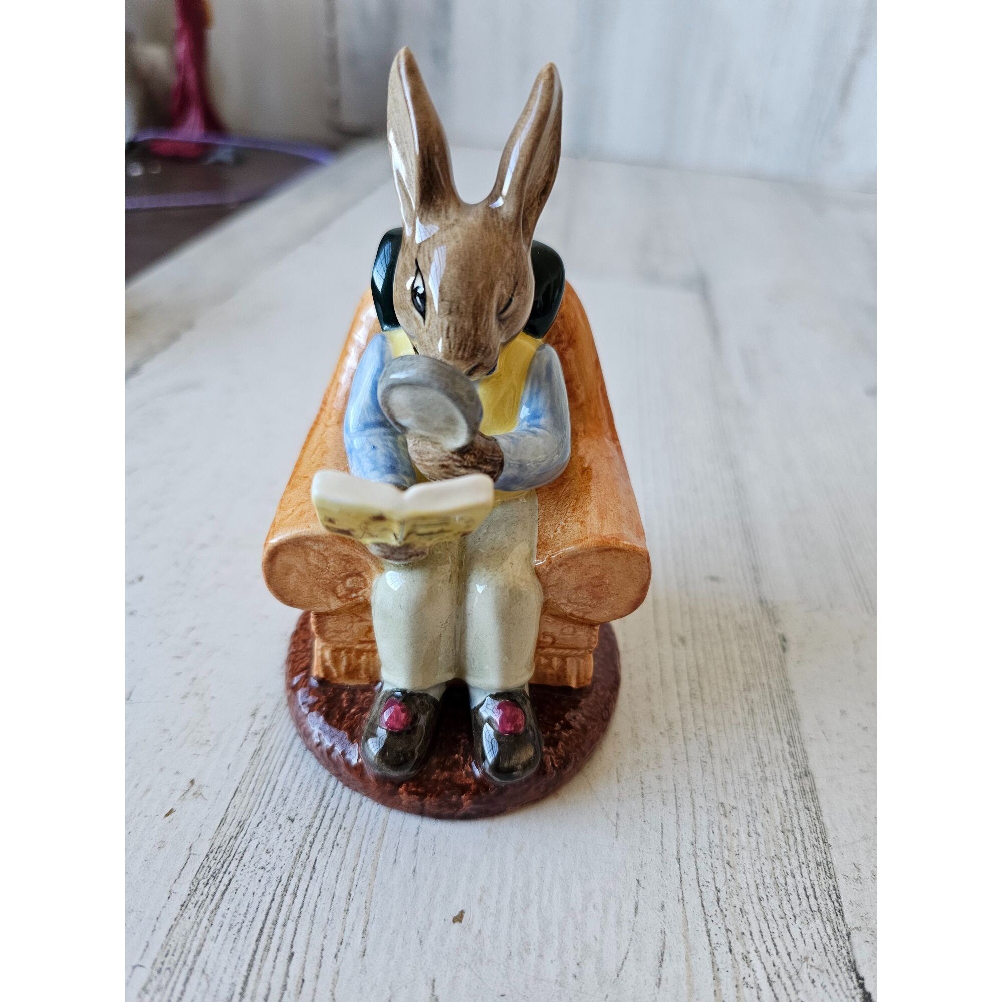 Royal Doulton Collector Couch DB54 Bunnykins Bunny 1986 Figurine