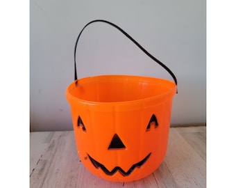 Halloween classic Jack O'Lantern trick or treat pumpkin candy basket