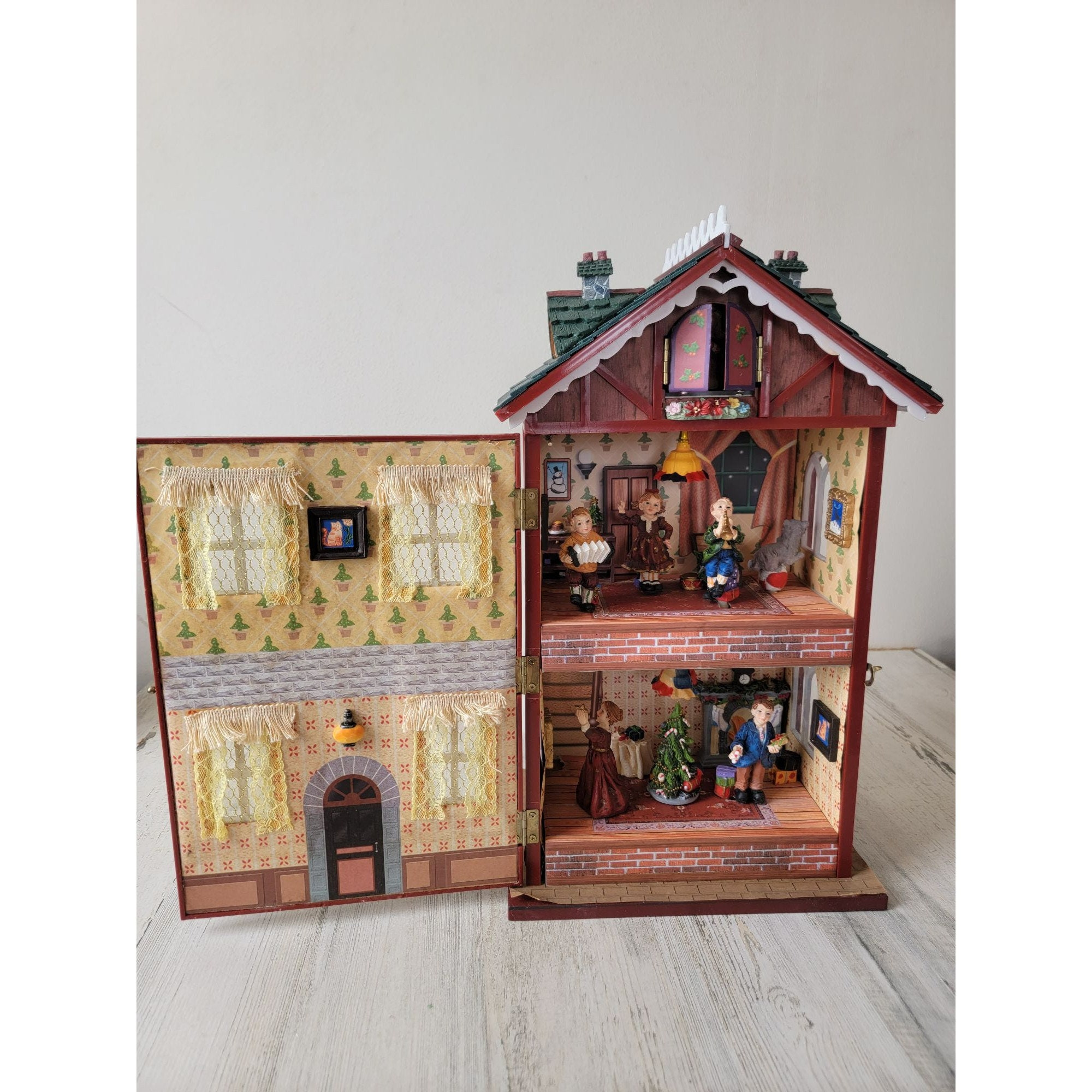 Musical Dollhouse 