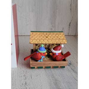 Hallmark Carol of The Birds magic ornament Xmas