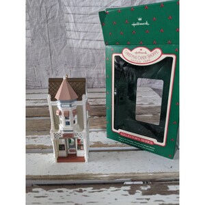 Hallmark Christmas Candy Shop 3rd in Nostalgic Houses ornament Xmas holiday New