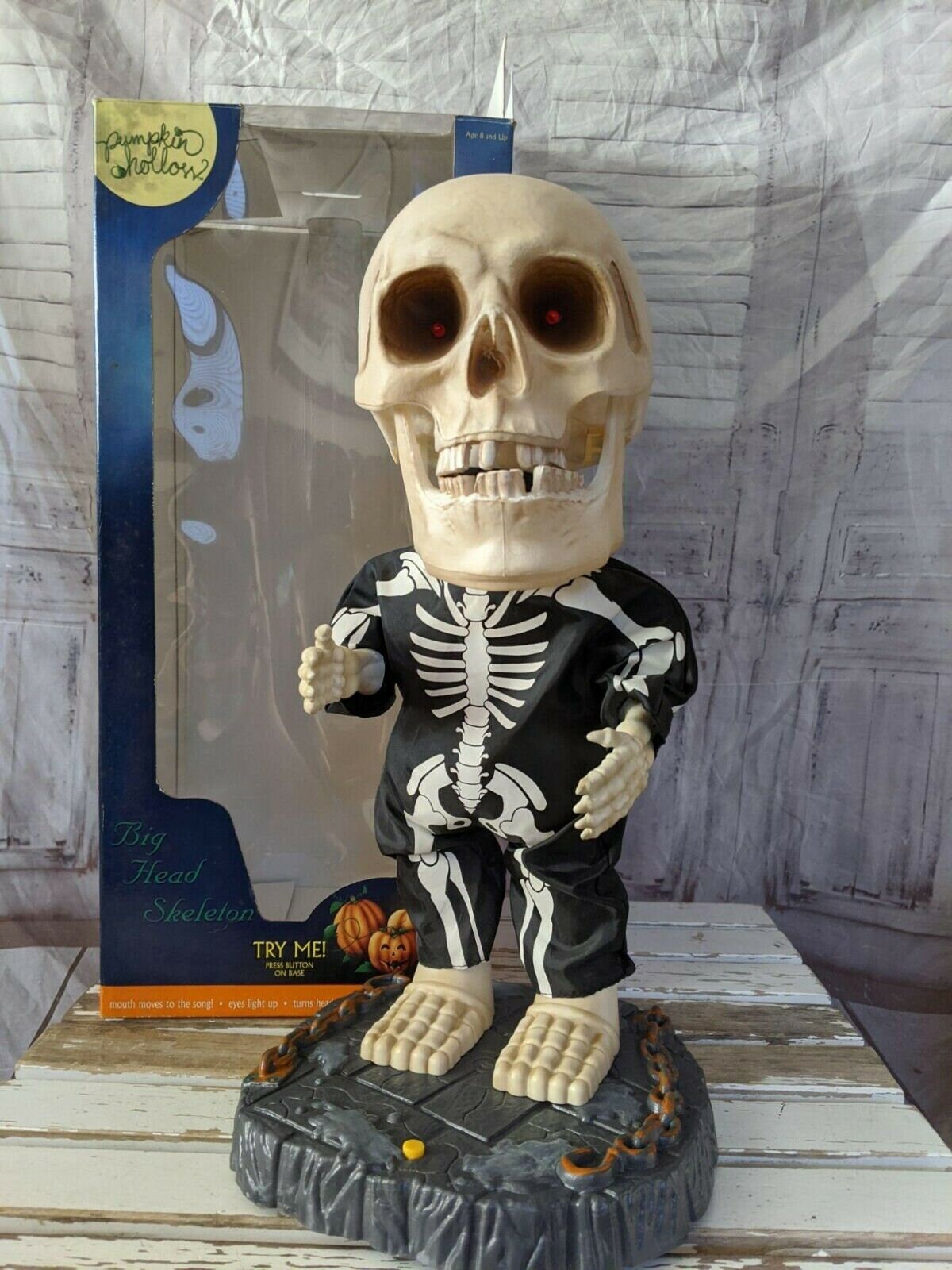 Lemax Pumpkin Hollow Big Head Skeleton Lights Sound Sings