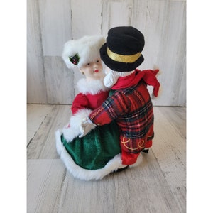 Ice skating Mrs Mr Claus AS IS Santa mistletoe xmas home decor