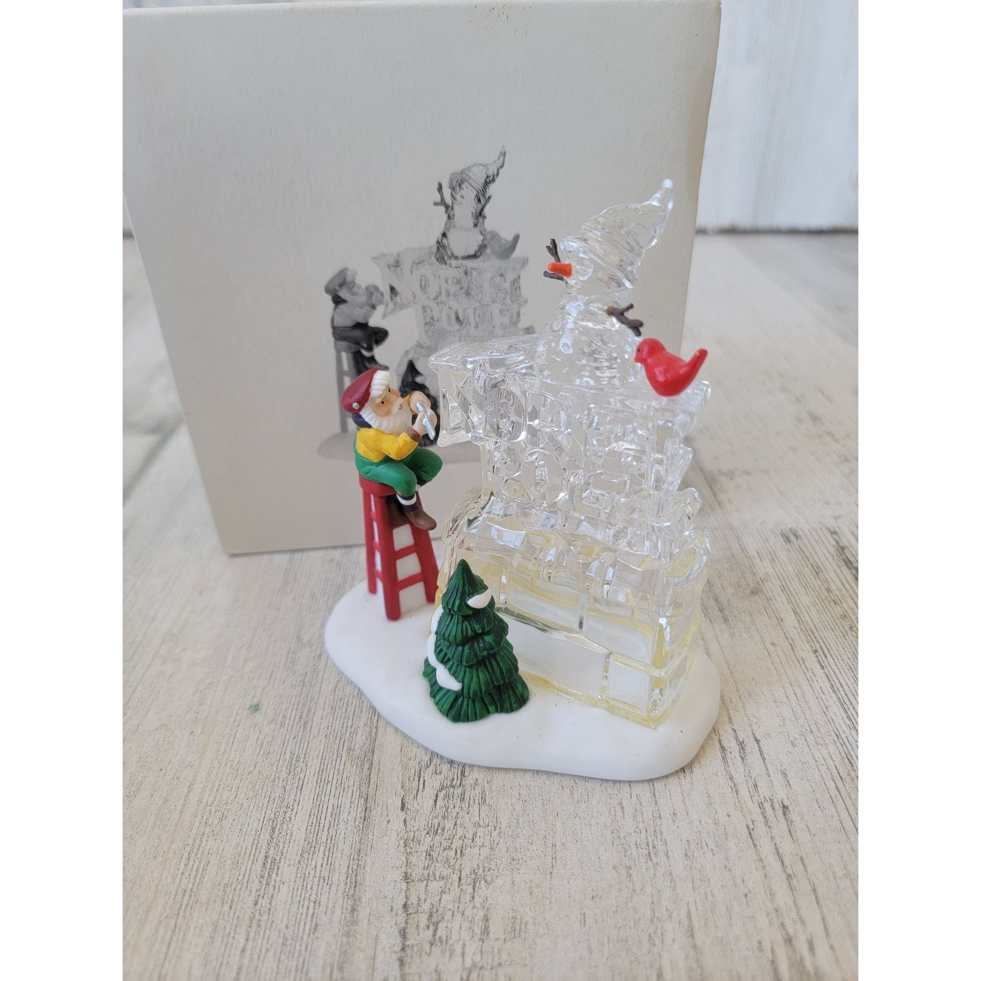 Dept 56 56366 A Busy Elf village accessory xmas North Pole sign