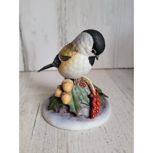 Andrea by Sadek chickadee Holly Acorn 1994 vintage 9201 Xmas figure