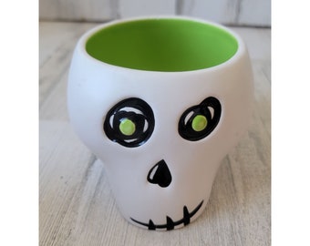 Cuenco de Halloween de calavera blanca de cerámica Hallmark