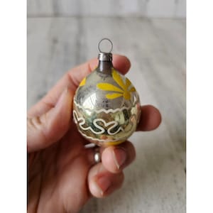 Vintage mini yellow swiggle teardrop silver mercury glass ornament Xmas tree