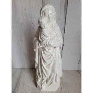 Vintage 1973 white Virgin Mary gust holding baby Jesus nativity figure