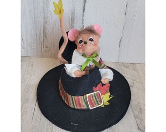 Annalee Thanksgiving Harvest Pilgrim hat centerpiece