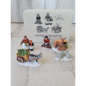 Dept 56 59013 Heritage Village Farm Set xmas animal deer