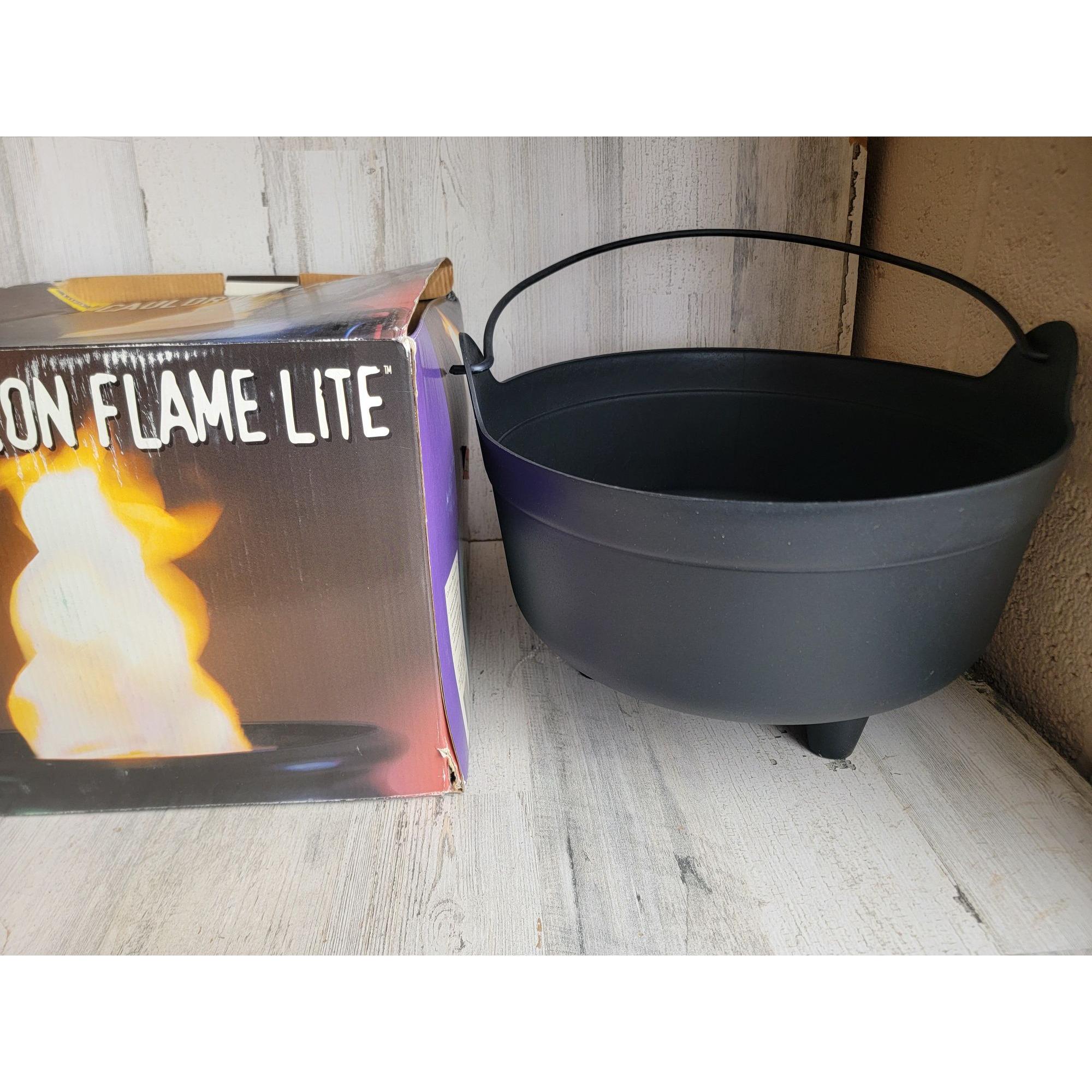 Chaudron Sorcière Potion D'halloween Brasser Illustration Vectorielle Noir Blanc | Vecteur Premium