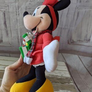 Vintage Minnie Mouse jordekorrar plysch juldekoration sällsynt vintage 14″ ljusljud bild 5