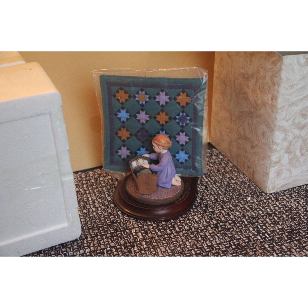 Amish Heritage Dezendorf Figurine Quilt Willitts 30014 Signed Etsy