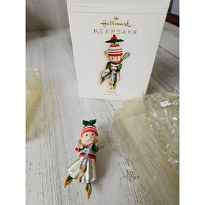 Hallmark whisk Merry bakers baking ornament Xmas tree