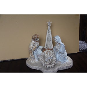 Ann&#39;s original vintage nativity Christmas decor statue Jesus Mary joseph