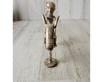 ヴィンテージ アフリカの馬 金属 部族 真鍮 像 置物 乗馬 男性 - Etsy 日本