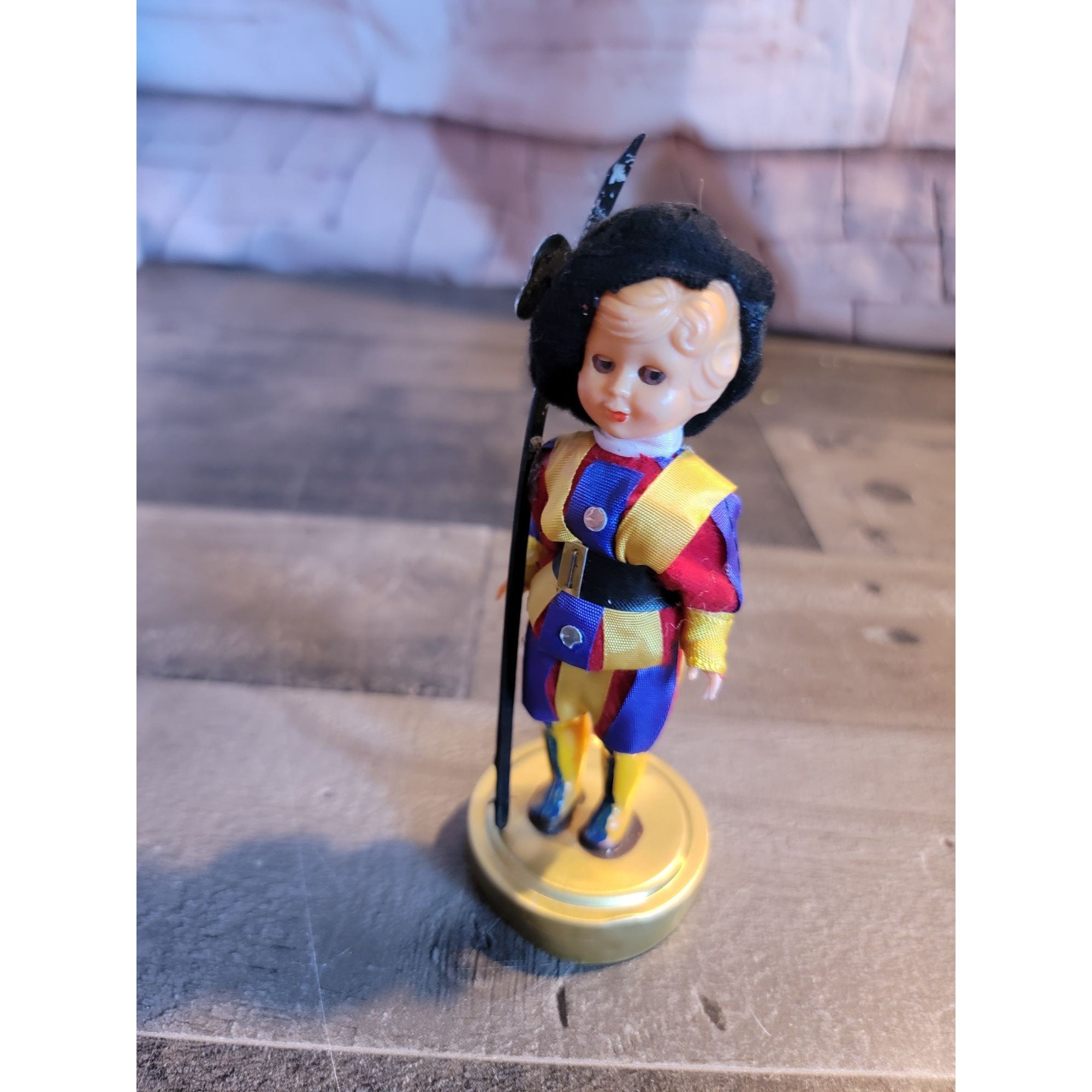 ヴィンテージ リカルド ディ ローマ イタリア スイス衛兵 黄色 紫色