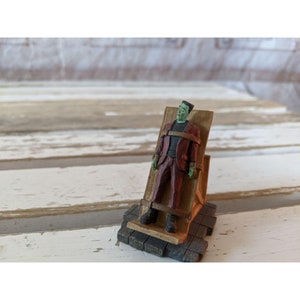 Figura de acción de mantenimiento menor de Hawthorne Village Herman