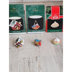 Hallmark miniature Welcome Friends bird nest birdhouse ornament Xmas set
