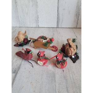 Roter Kardinalapfel Vogelfass Ornament Ornament Weihnachten einzigartig