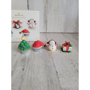 Hallmark holiday Confections Mary Baker&#39;s ornament Xmas