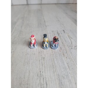 Figurine Lemax 'Strolling With Pooch' - Pour Village De Noël, Collection Lemax Et Compatible Dept 56