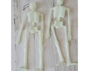Plastik glow in dark hängendes Skelett Set Halloween prop