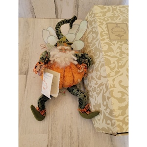 Mark Roberts 51 35600 Pumpkin Pie Fairy terciopelo otoño pequeño coleccionable
