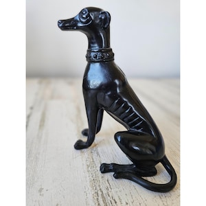 グレイハウンドの置物 ダークグレー Seated Greyhound Figure, 7