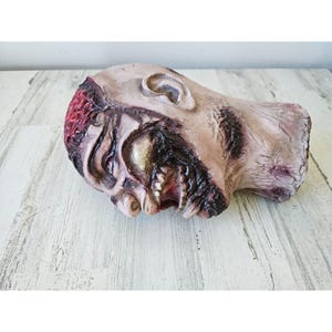 Vintage rubber head ran over Halloween severed prop decor unique life size lifelike scary