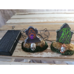 Lemax tombstones backlit light up set village skeleton Halloween home decor