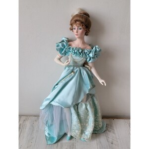 Franklin heirloom night at Opera Gibson Girl porcelain doll collectible
