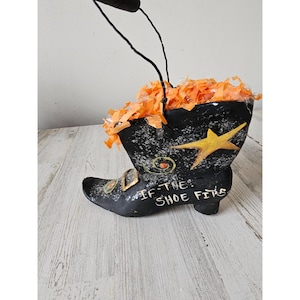 Décoration de chaussures de sorcière d&#39;Halloween en plâtre vintage, panier shabby chic unique, étoile de la reine