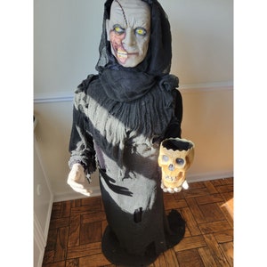 Gemmy grave keeper crypt Halloween prop AS IS light up life-size