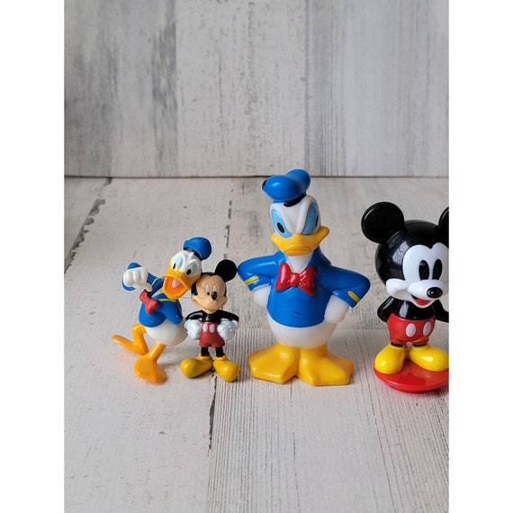 Donald DuckとMickey Mouseブロンズ像 金属製 フィギュア Donald DuckとMickey Mouseブロンズ像 金属製 フィギュア Donald Duck