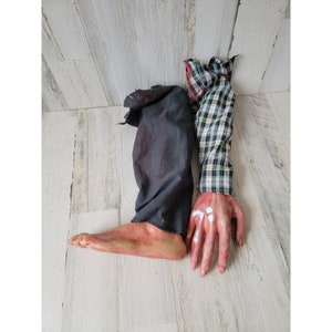 Halloween arm leg prop blood set lawn decor scary zombie