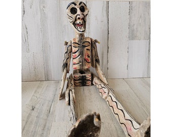 Vintage gegliedertes Holzskelett Folk Art Day Dead 25" Halloween Requisite großes einzigartiges Dekor sitzend