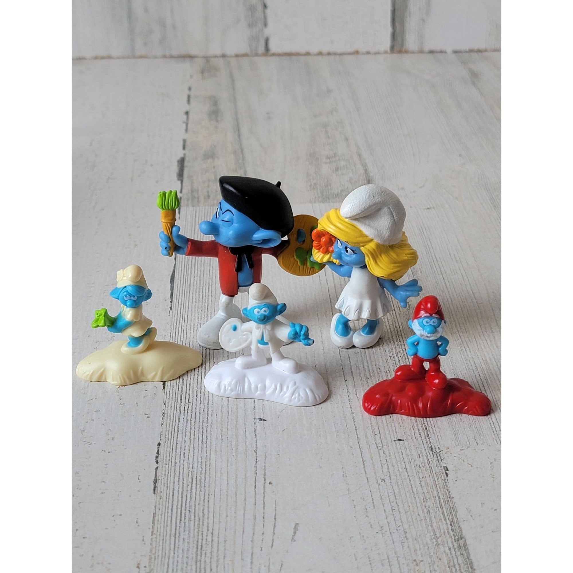 Smurfette Papa Smurf painter accessory playset toy Village