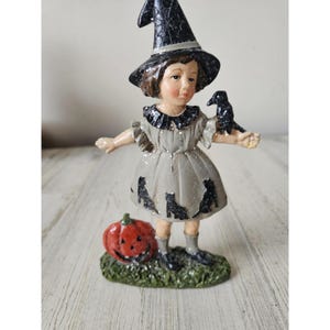 Shabby chic Witch crow statue figurine glitter Halloween decor
