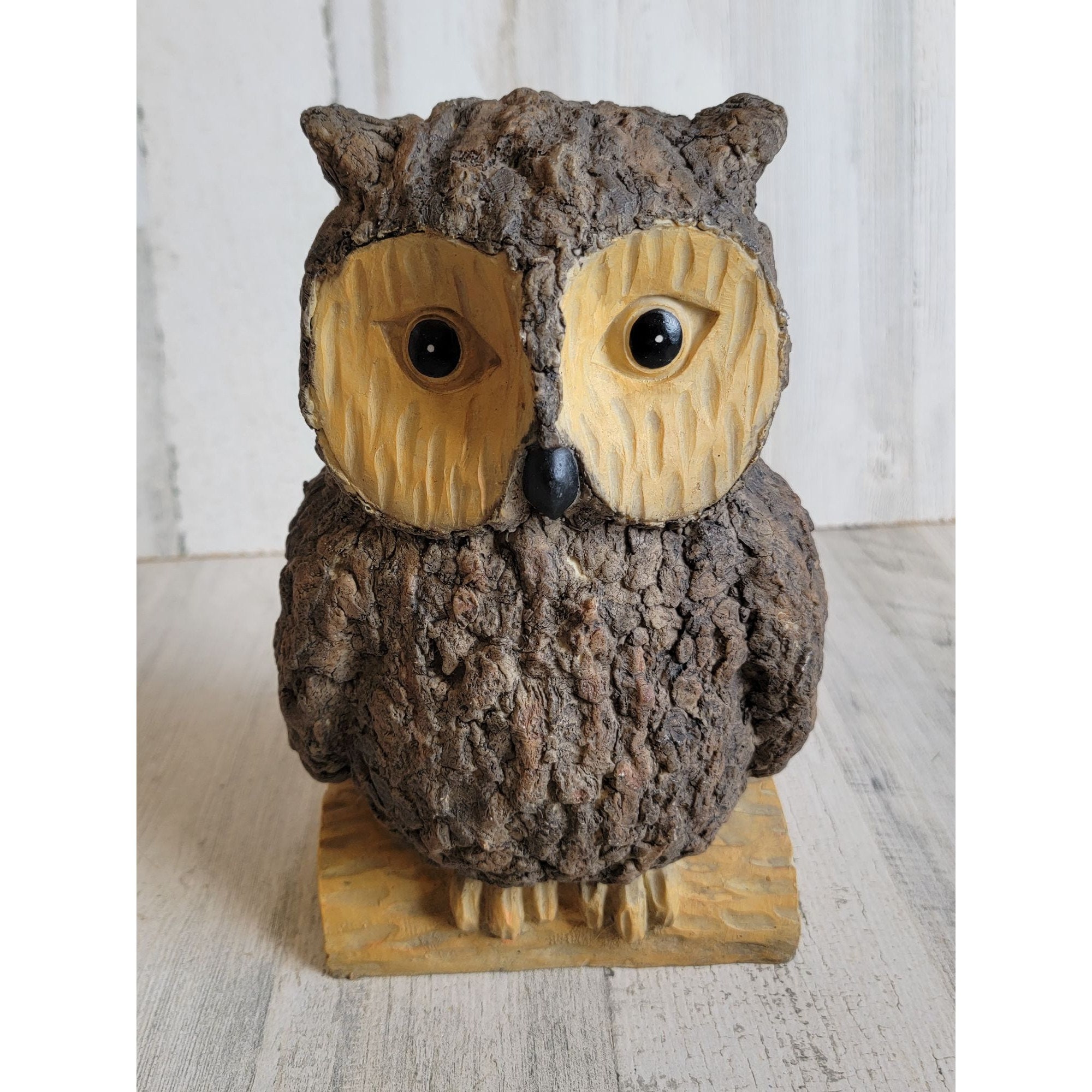 Owl tree bark texture animal figure home decor bird