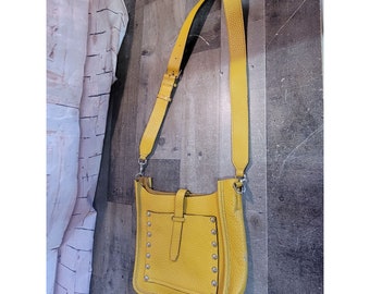 Rebecca Minkoff gul handväska med accessoar i axelrem